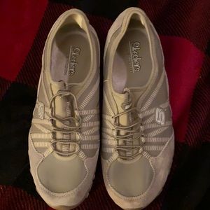 💙 2/$20 Women’s Skechers